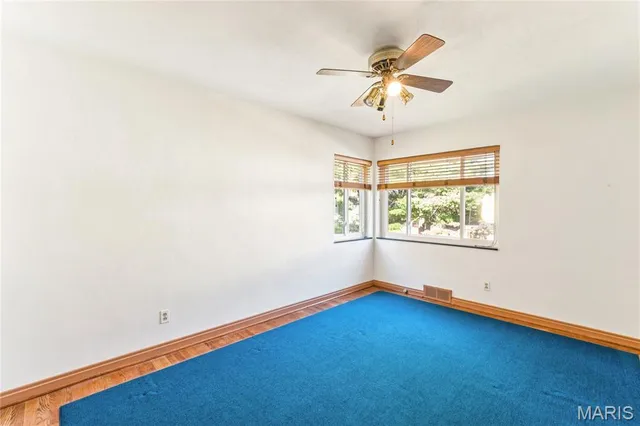 $359,000 | 401 Cannonbury Drive, Webster Groves, MO 63119