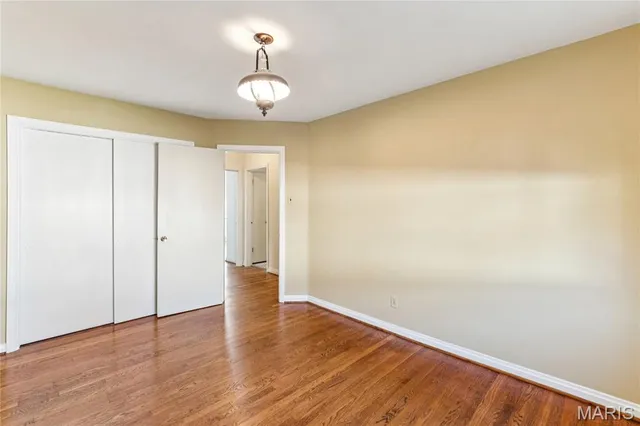 $359,000 | 401 Cannonbury Drive, Webster Groves, MO 63119