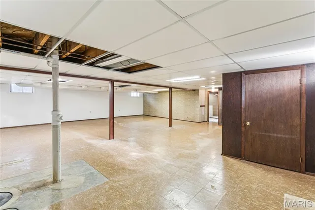 $359,000 | 401 Cannonbury Drive, Webster Groves, MO 63119