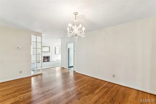 $359,000 | 401 Cannonbury Drive, Webster Groves, MO 63119