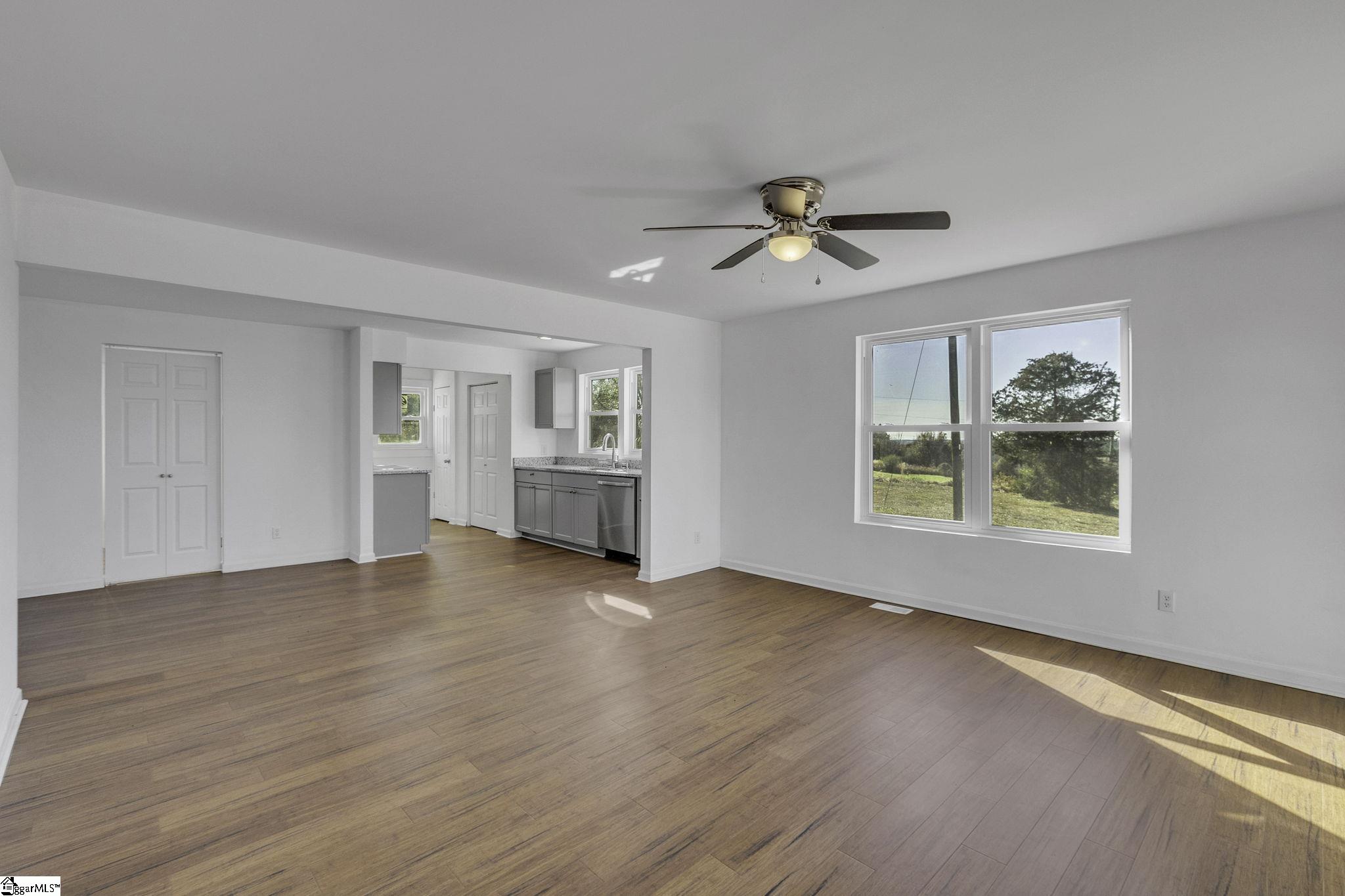631 Smith Grove Road Easley, SC 29640 - Photo 5 of 25 Gallery Image 5