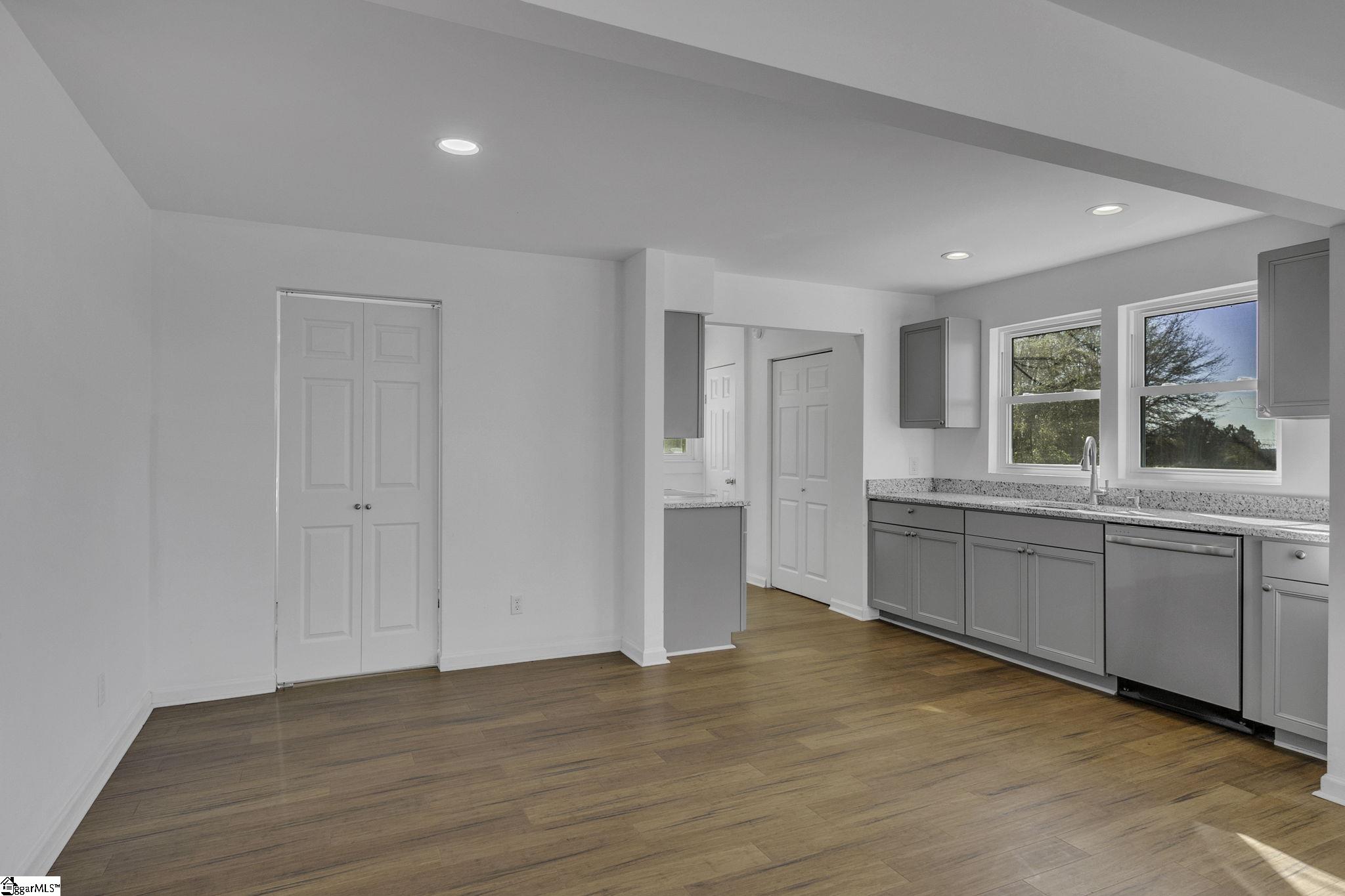 631 Smith Grove Road Easley, SC 29640 - Photo 9 of 25 Gallery Image 9