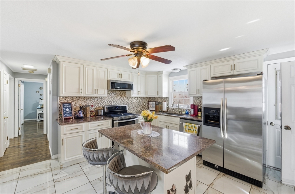 19 Middlesex Avenue Worcester, MA 01604 - Photo 10 of 26