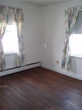 6 Davis Road Auburn, MA 01501 - Photo 8 of 13 Gallery Image 8