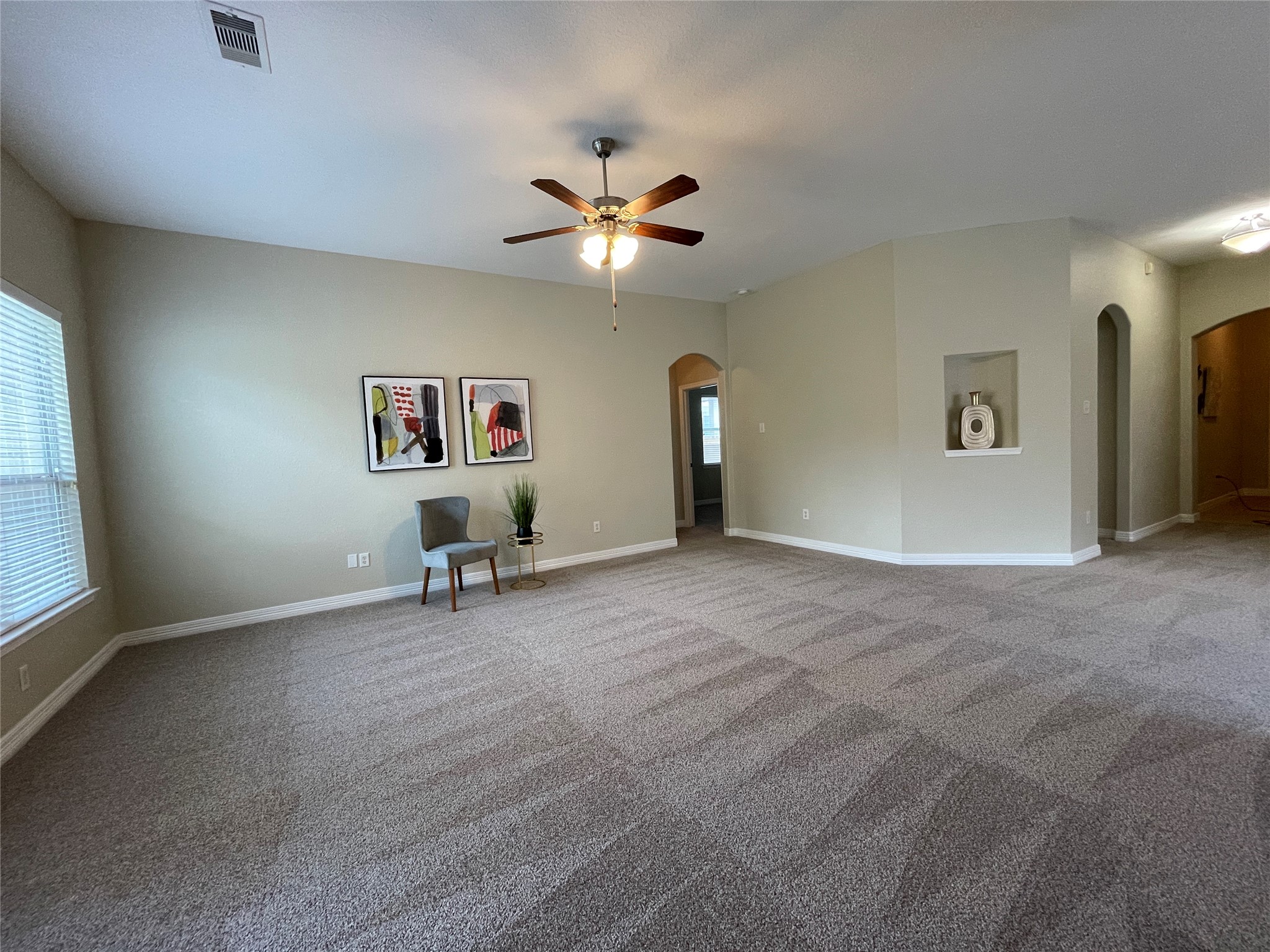 5811 Ranch Riata Court Katy, TX 77449 - Photo 9 of 35 Gallery Image 9