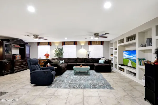 $645,000 | 6915 West Oraibi Drive, Glendale, AZ 85308