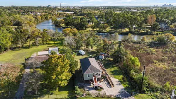 $339,000 | 9810 Oak Leaf Drive, Baytown, TX 77521