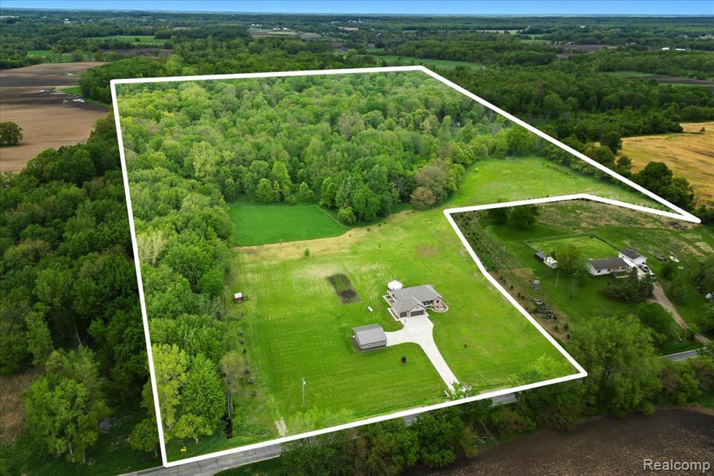 6035 Beard Road Byron, MI 48418 - Photo 34 of 40