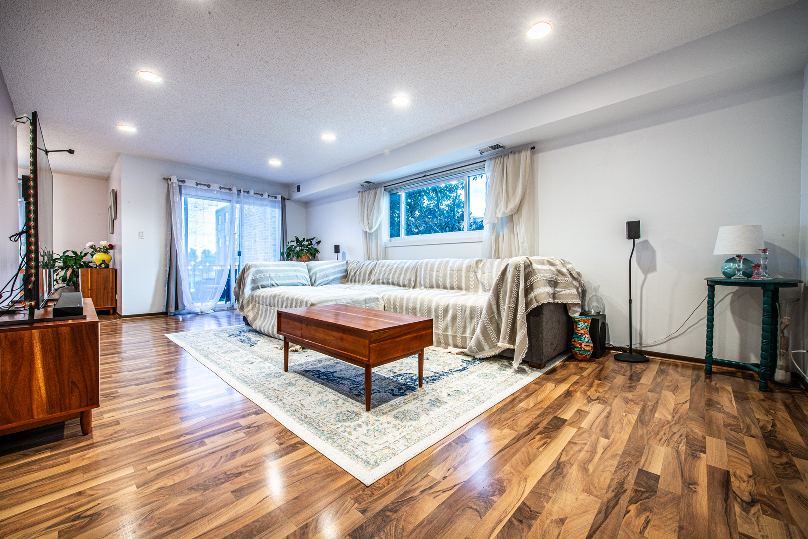 601 West Huntington Commons Road, Unit 201 Mount Prospect, IL 60056 - Photo 17 of 43 Gallery Image 17