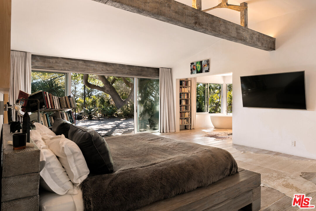 12460 Yellow Hill Road Malibu, CA 90265 - Photo 18 of 63