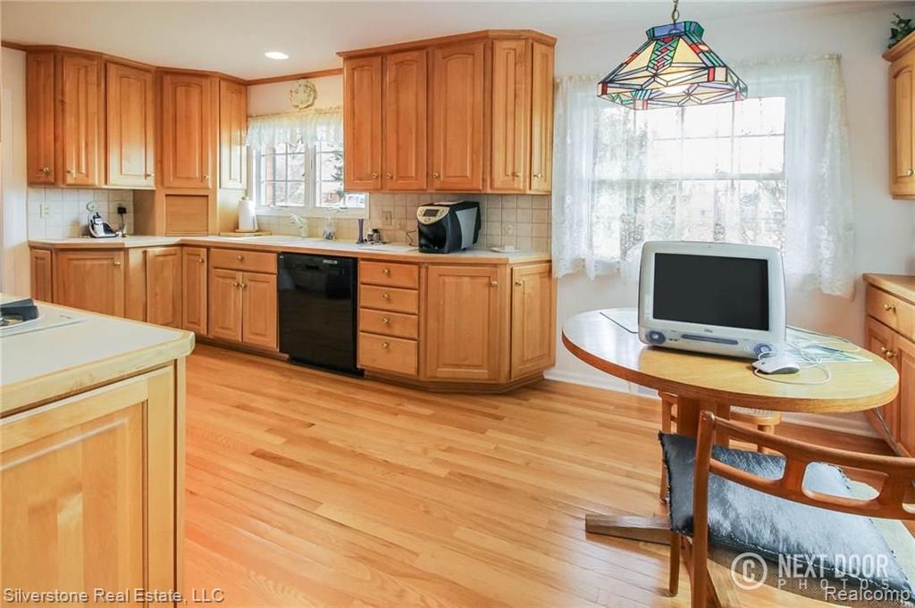 529 Willow Tree Lane Rochester Hills, MI 48306 - Photo 10 of 30