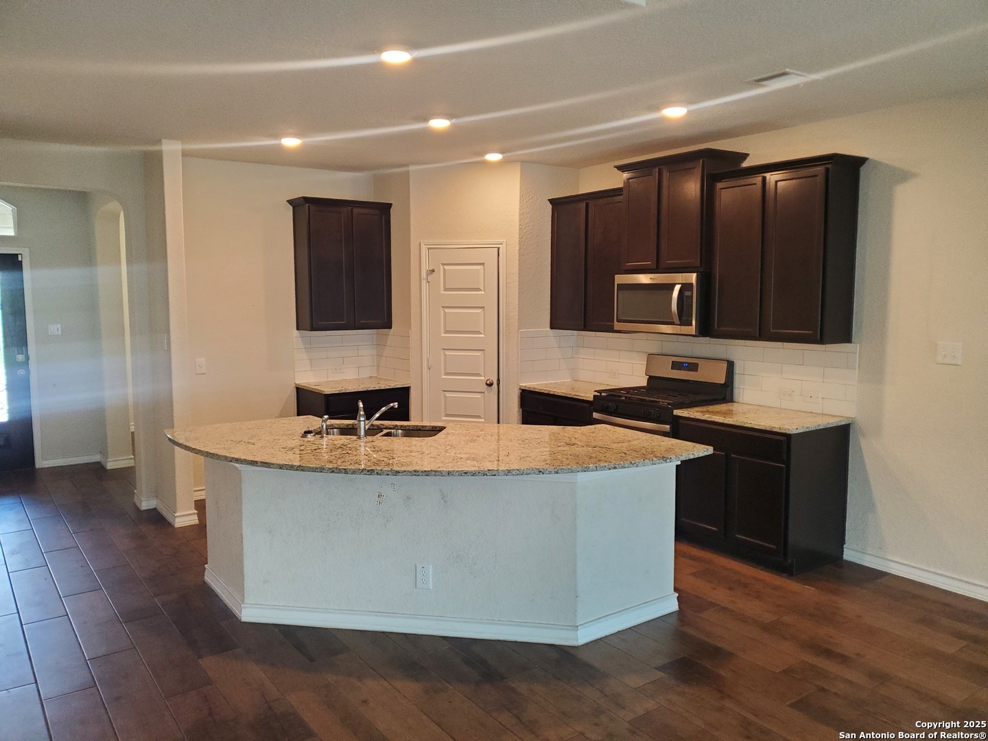 567 Lilac Cibolo, TX 78108 - Photo 4 of 20
