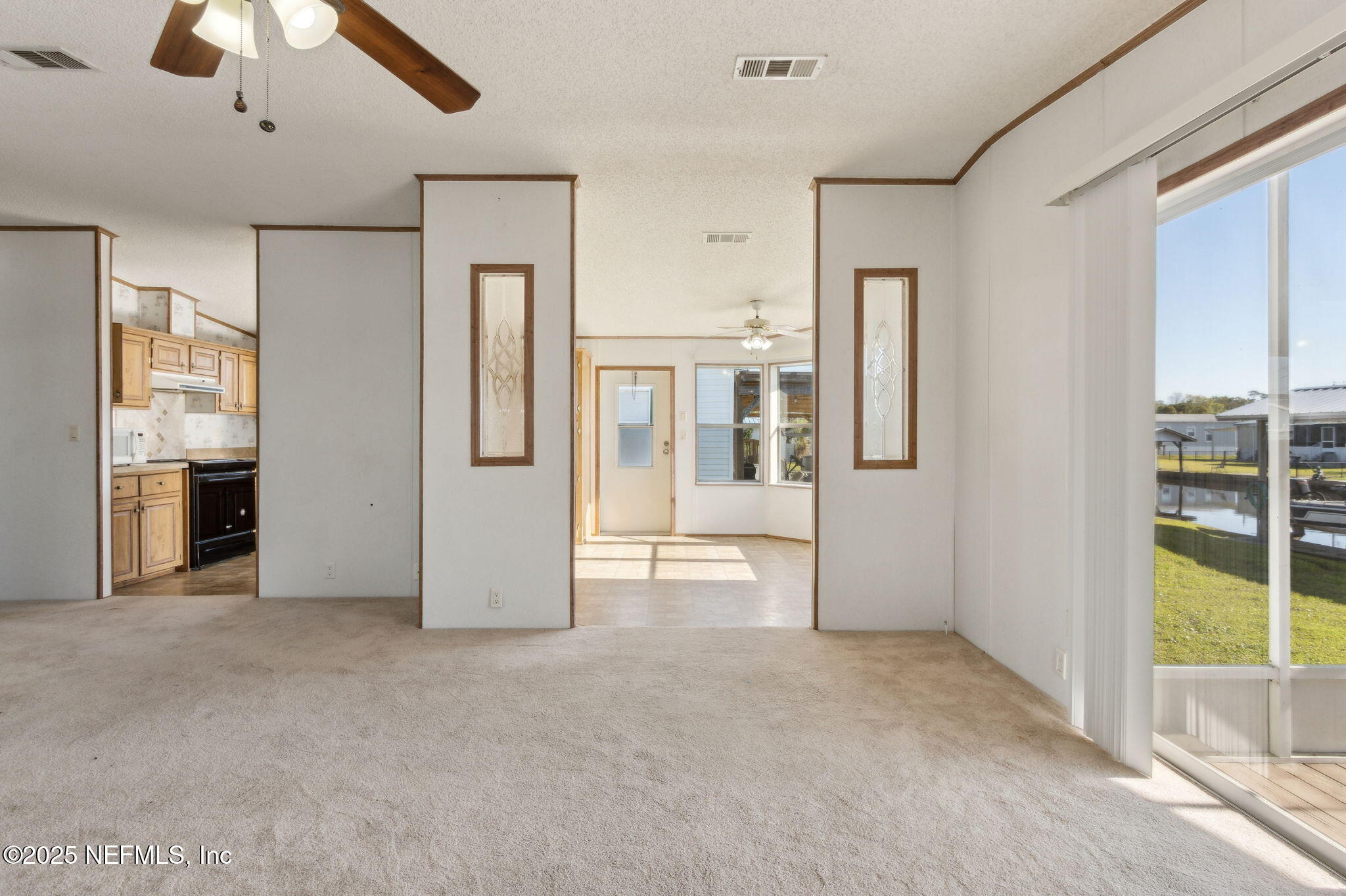 118 Paradise Drive Welaka, FL 32193 - Photo 12 of 43 17-118 Paradise Dr (8 of 38)
