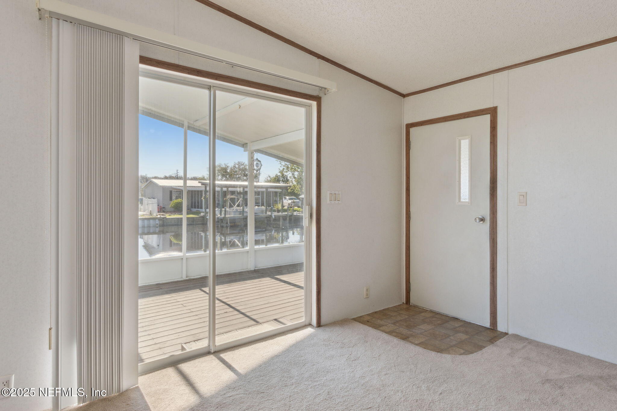 118 Paradise Drive Welaka, FL 32193 - Photo 5 of 43 10-118 Paradise Dr (1 of 38)