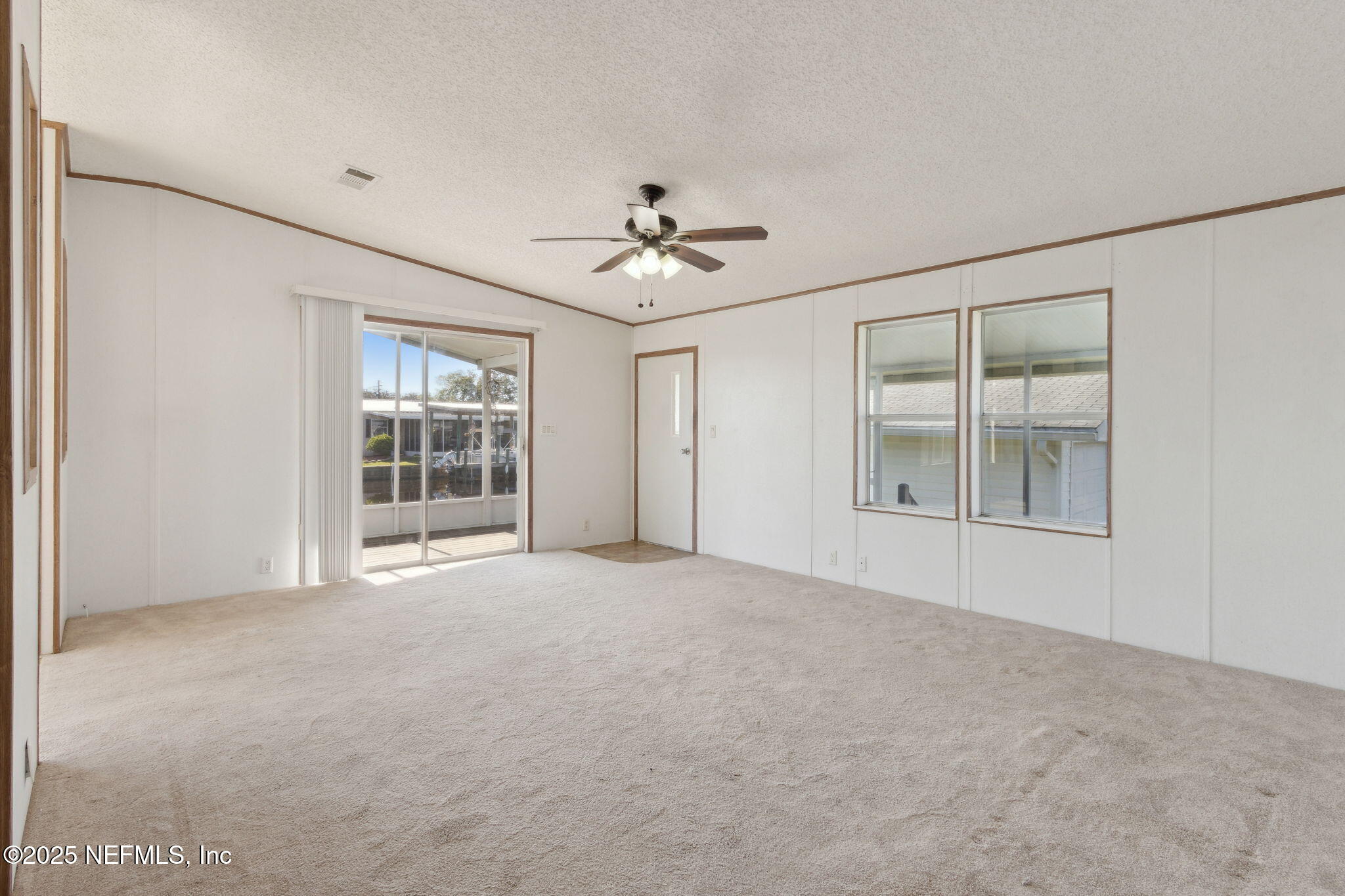118 Paradise Drive Welaka, FL 32193 - Photo 7 of 43 12-118 Paradise Dr (3 of 38)