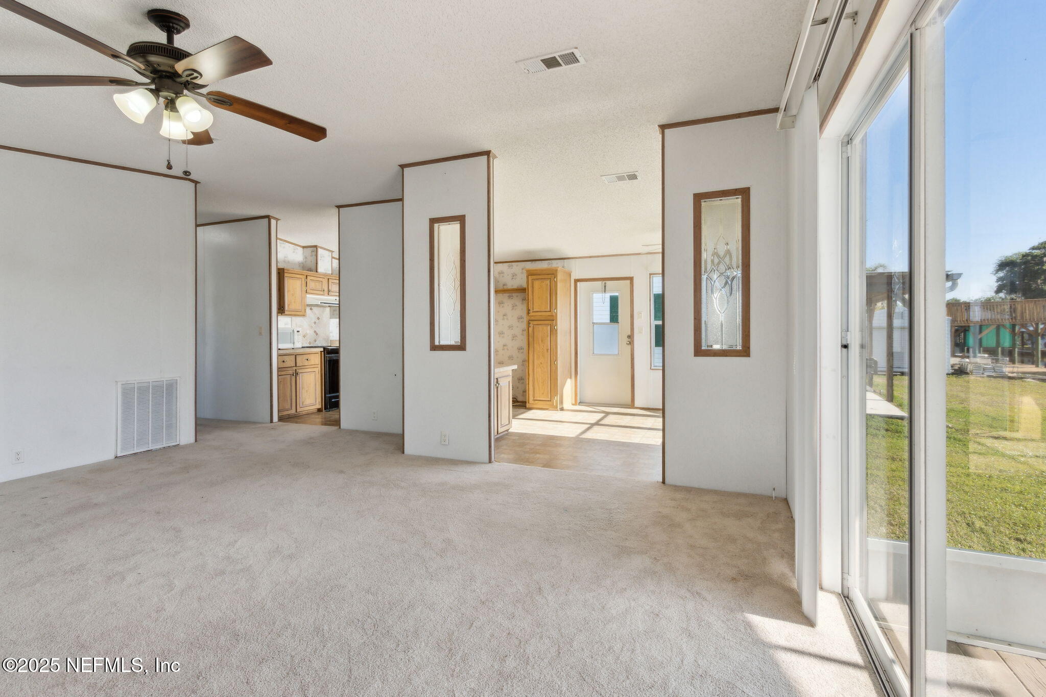 118 Paradise Drive Welaka, FL 32193 - Photo 9 of 43 14-118 Paradise Dr (5 of 38)