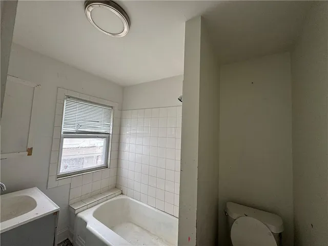 $147,000 | 5541 Chestnut Avenue, Kansas City, MO 64130