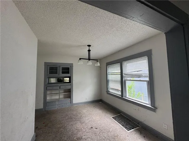 $147,000 | 5541 Chestnut Avenue, Kansas City, MO 64130