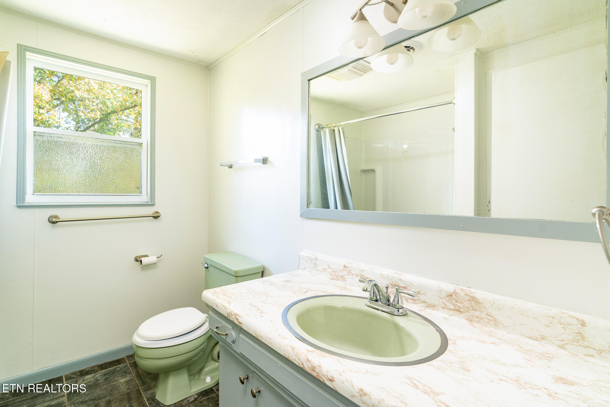 4516 Plummer Road Northeast Knoxville, TN 37918 - Photo 15 of 25 untitled-15