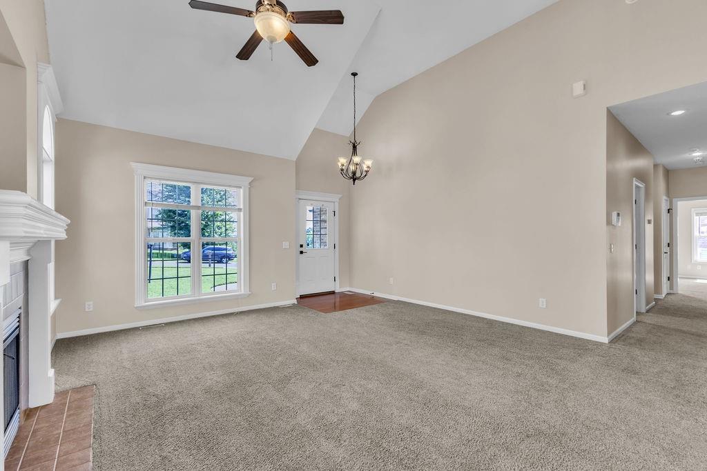 2708 Meadow Ridge Drive St. Joseph, MO 64504 - Photo 5 of 60
