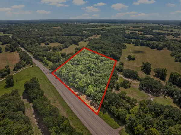 $64,000 | 6501 1/2 Highway 271, Talco, AR 72908