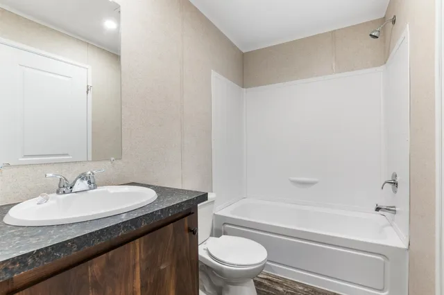 $1,700 | 56 South Court Street, Unit 2, Haverhill, NH 03785