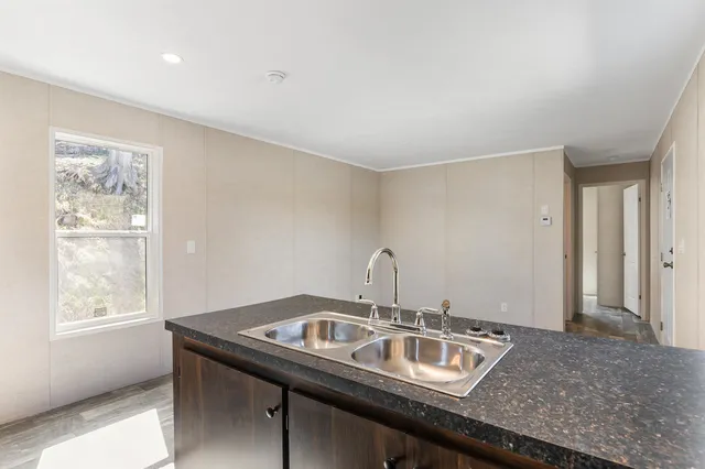 $1,700 | 56 South Court Street, Unit 2, Haverhill, NH 03785