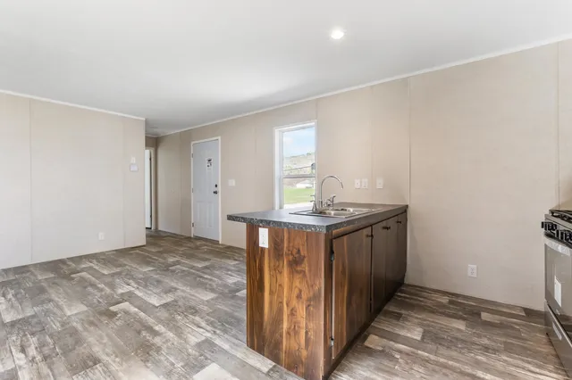 $1,700 | 56 South Court Street, Unit 2, Haverhill, NH 03785