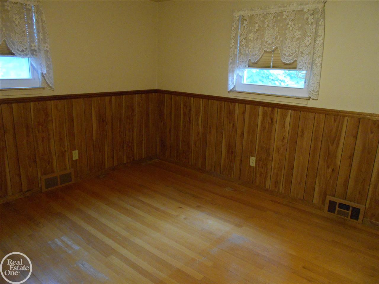 2023 Avoncrest Drive Rochester, MI 48309 - Photo 14 of 19