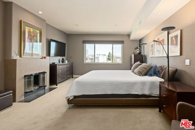 $1,555,000 | 12026 Rhode Island Avenue, Los Angeles, CA 90025