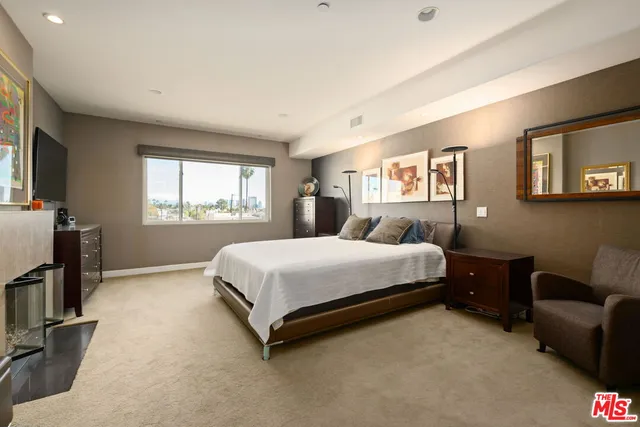 $1,555,000 | 12026 Rhode Island Avenue, Los Angeles, CA 90025