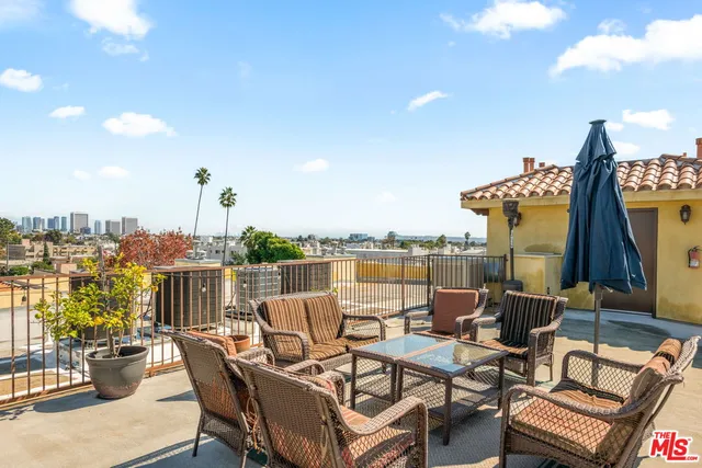 $1,555,000 | 12026 Rhode Island Avenue, Los Angeles, CA 90025