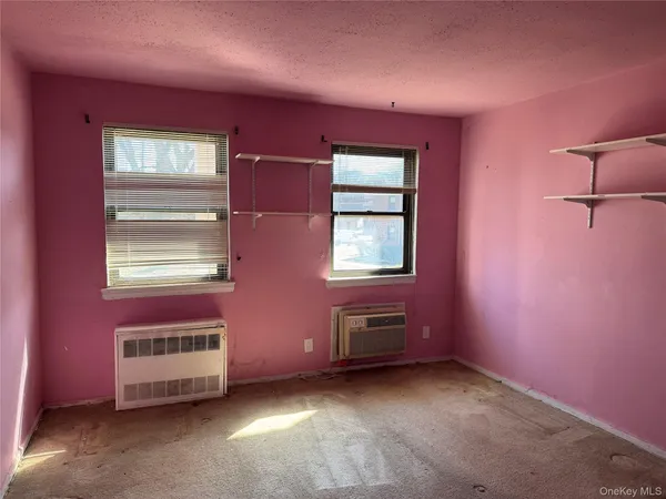 a view of livingroom with hardwood