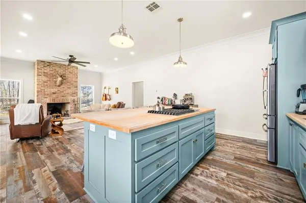 $425,000 | 9549 L A Highway 28 West, Boyce, LA 71409