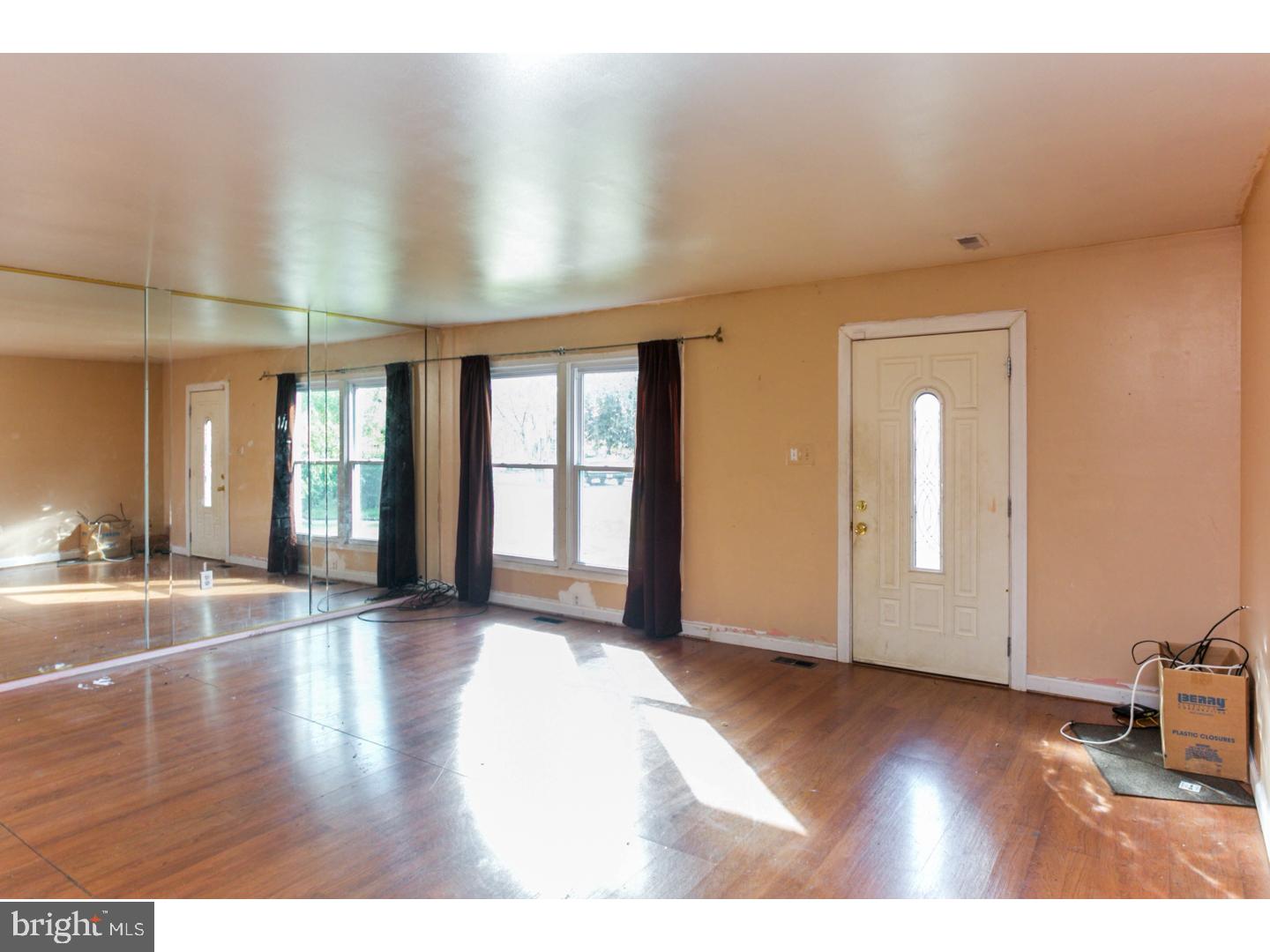14 Ridgewood Place Willingboro, NJ 08046 - Photo 4 of 25