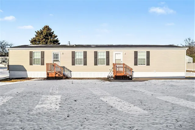 $85,000 | 2907 North Sandy Drive, Ludington, MI 49431