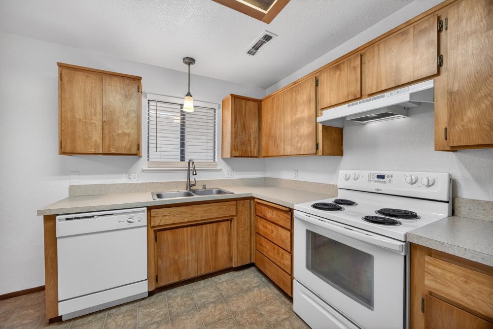 1301 Oak Ridge Drive Colfax, CA 95713 - Photo 11 of 33