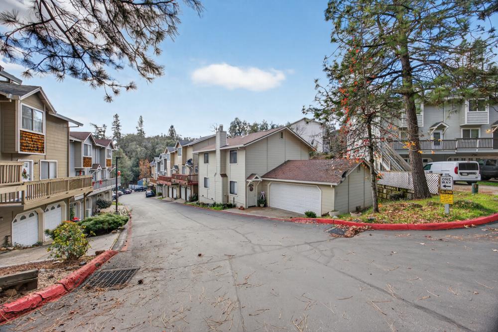 1301 Oak Ridge Drive Colfax, CA 95713 - Photo 2 of 33