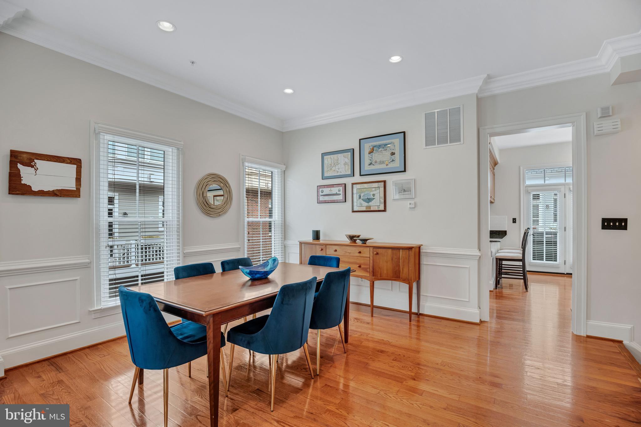 725 Carpenter Road Alexandria, VA 22314 - Photo 15 of 70 Wainscoting in Dining Room