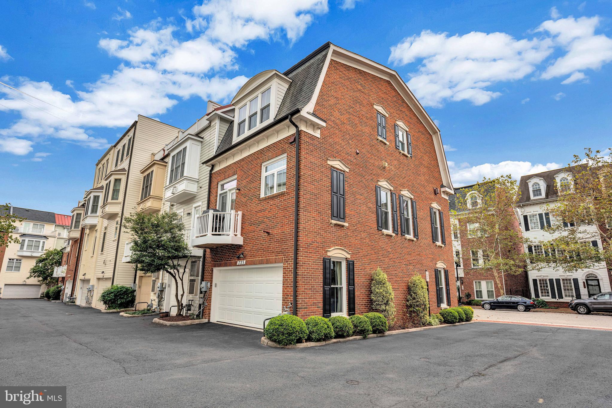 725 Carpenter Road Alexandria, VA 22314 - Photo 36 of 70 Grill Deck & Two Car Garage