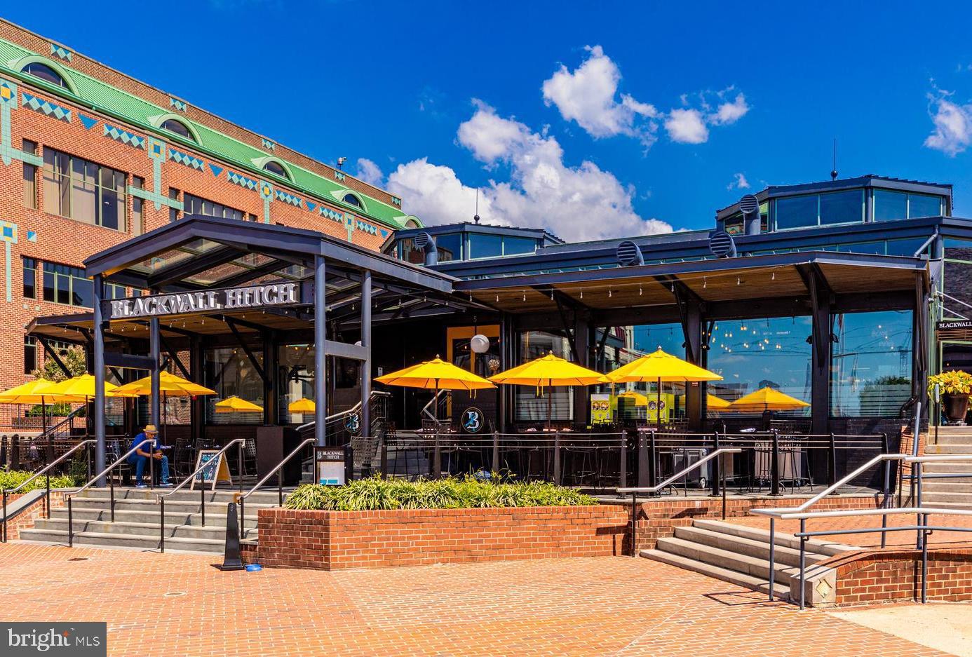 725 Carpenter Road Alexandria, VA 22314 - Photo 63 of 70 Blackwall Hitch