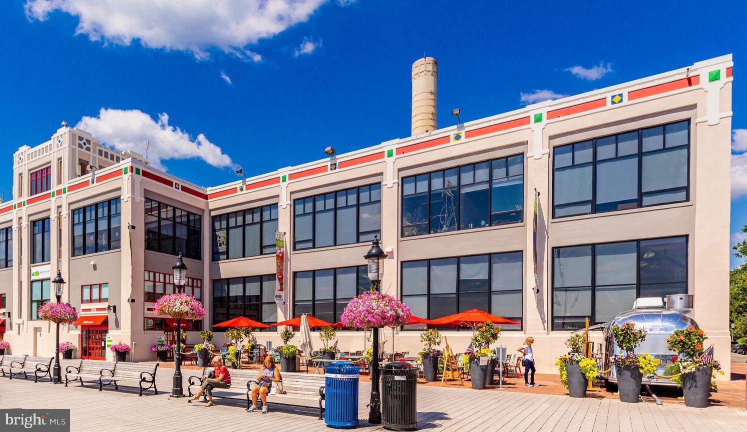 725 Carpenter Road Alexandria, VA 22314 - Photo 64 of 70 Torpedo Factory