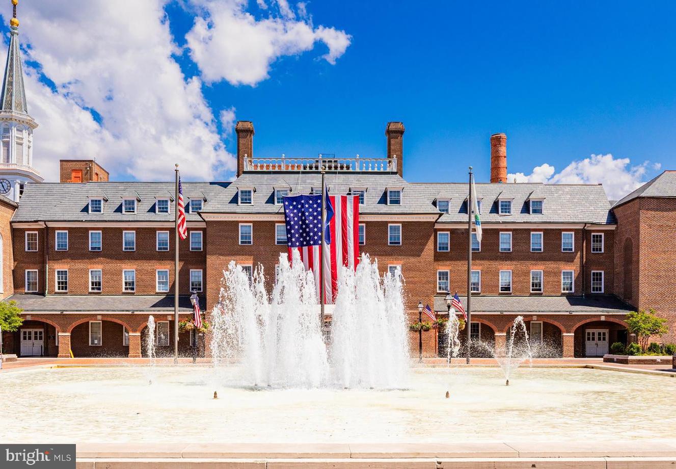 725 Carpenter Road Alexandria, VA 22314 - Photo 69 of 70 Market Square on King Street