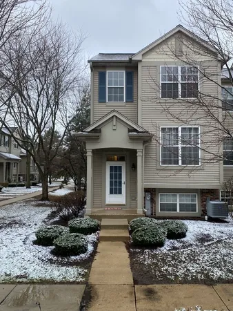 $2,750 | 759 Cherry Creek Drive, Unit 759, Grayslake, IL 60030