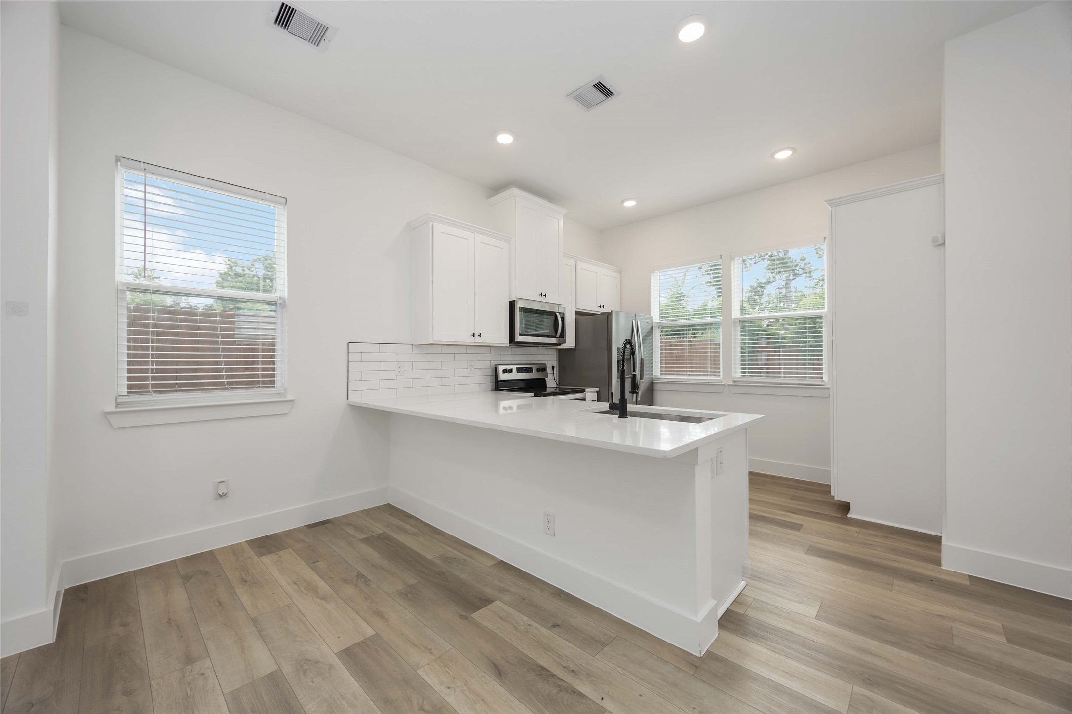 8508 Wileyvale Road, Unit B Houston, TX 77016 - Photo 8 of 23