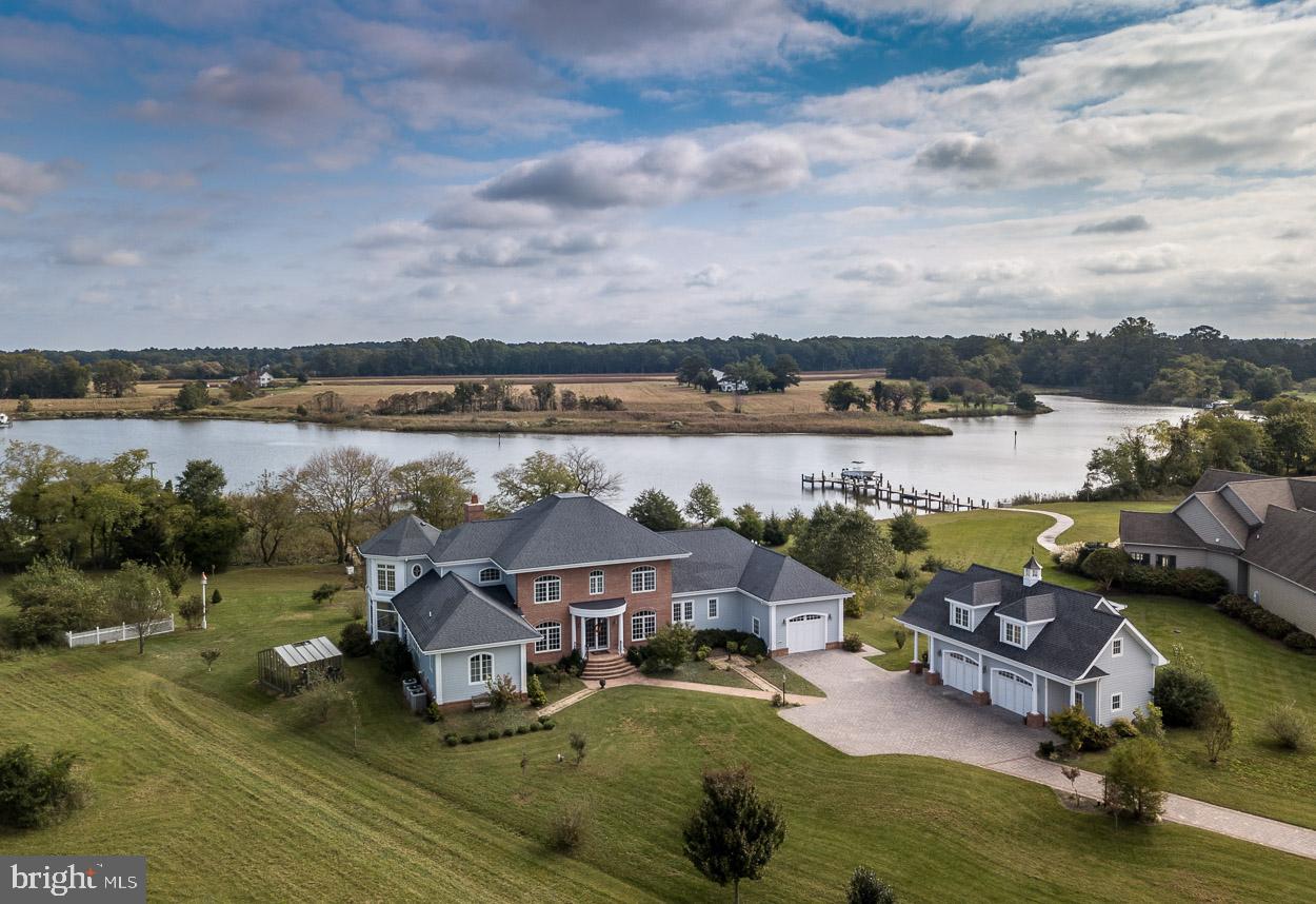 Beautiful Home by Pam Gardner