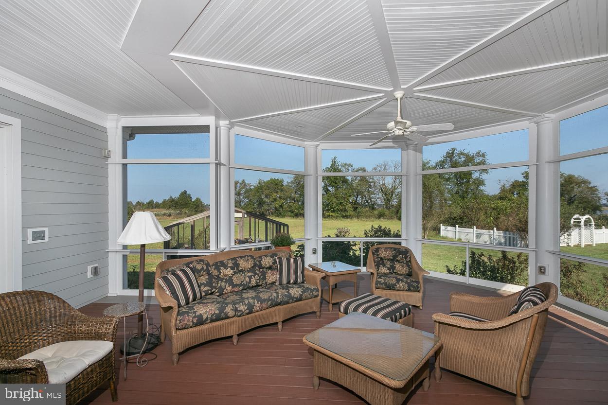 5547 Whitehall Road Cambridge, MD 21613 - Photo 52 of 60 Large Octagon Porch for Entertaining