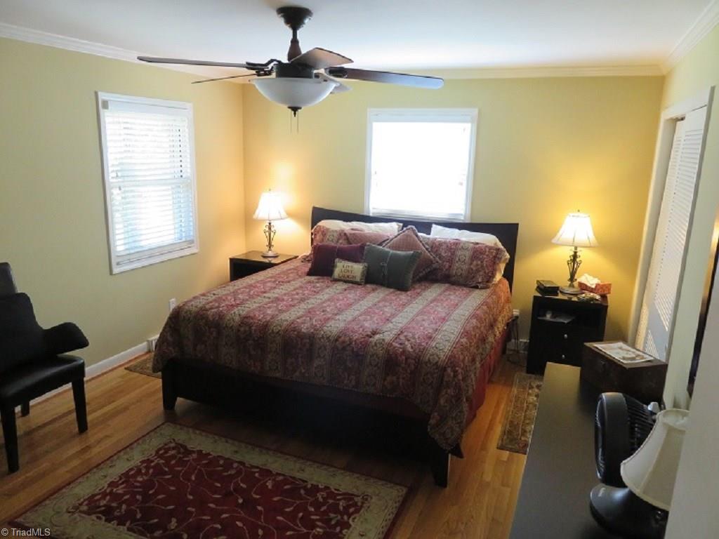 221 Pine Ridge Drive High Point, NC 27262 - Photo 15 of 25 Master bedroom 14.11 x 12.4