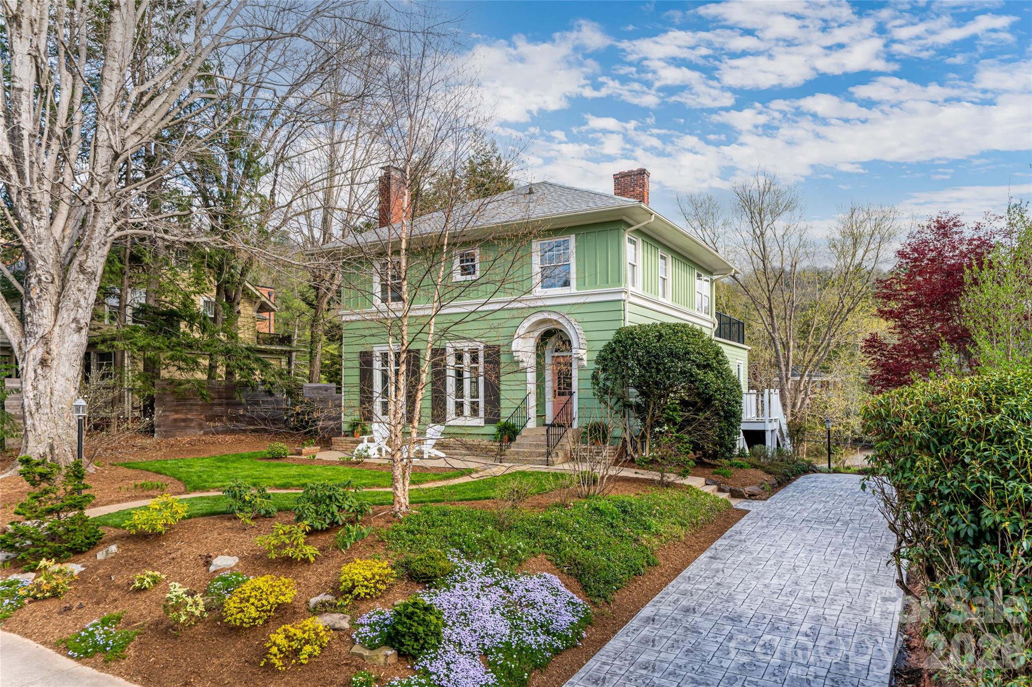 18 Edgemont Road Asheville, NC 28801 - Photo 1 of 25