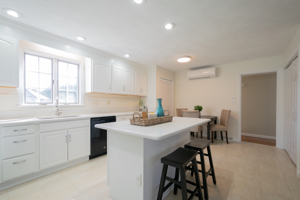 45 Grove Street Lexington, MA 02420 - Photo 14 of 42